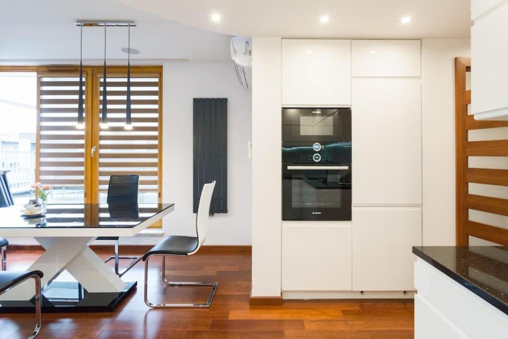 Superior With Big Terrace And Parking Zablocie Apartment Krakau